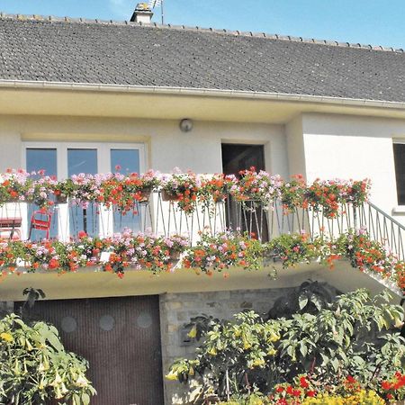 Holiday Home In Montsernelle Lithaire Zewnętrze zdjęcie