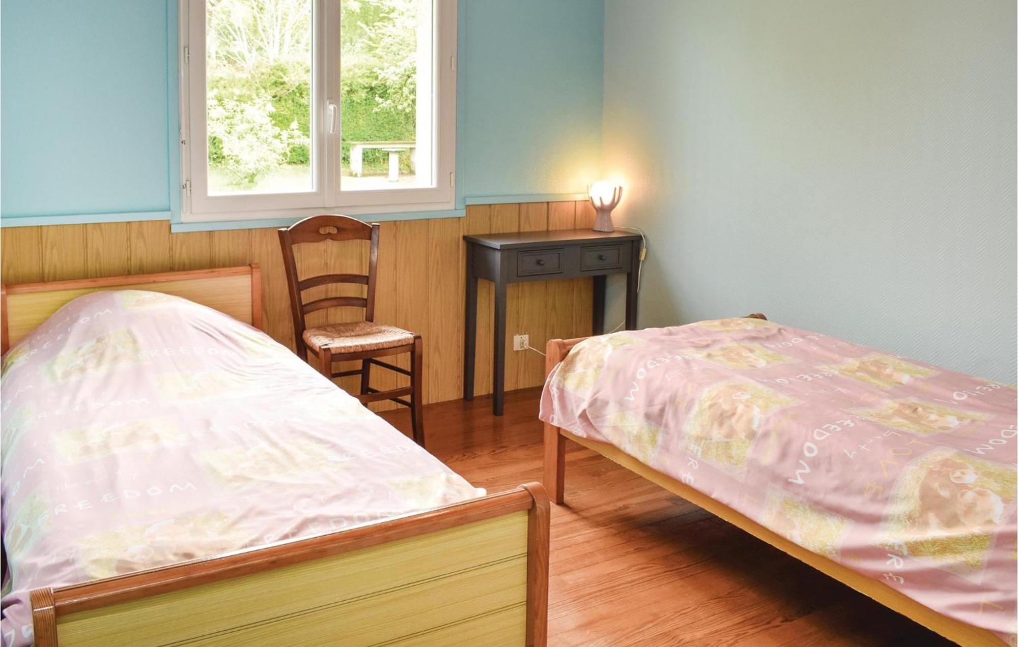 Holiday Home In Montsernelle Lithaire Zewnętrze zdjęcie
