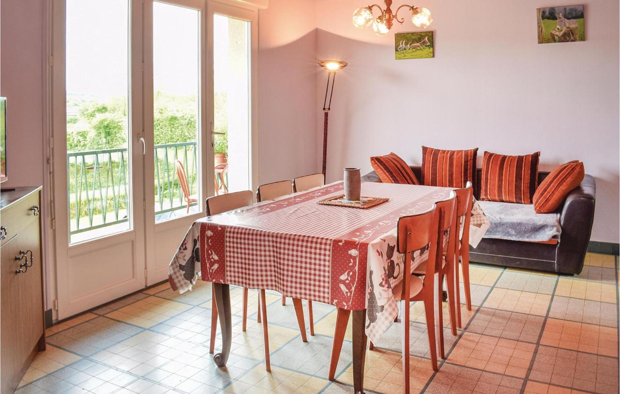 Holiday Home In Montsernelle Lithaire Zewnętrze zdjęcie
