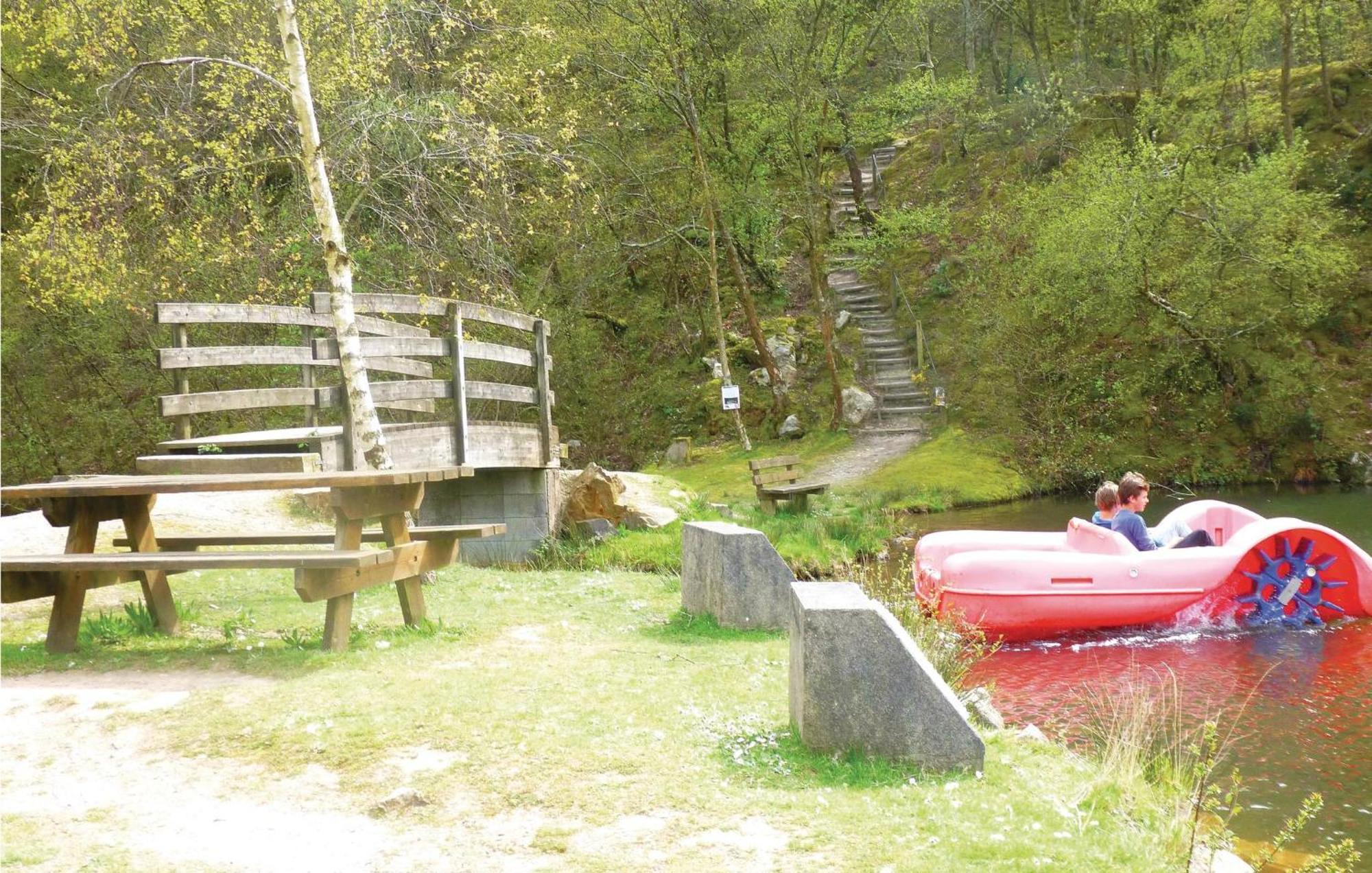 Holiday Home In Montsernelle Lithaire Zewnętrze zdjęcie